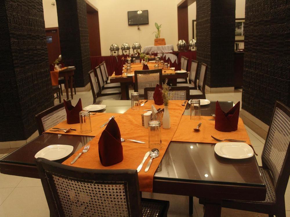 Chanakya Bnr Hotel Ранчи Екстериор снимка