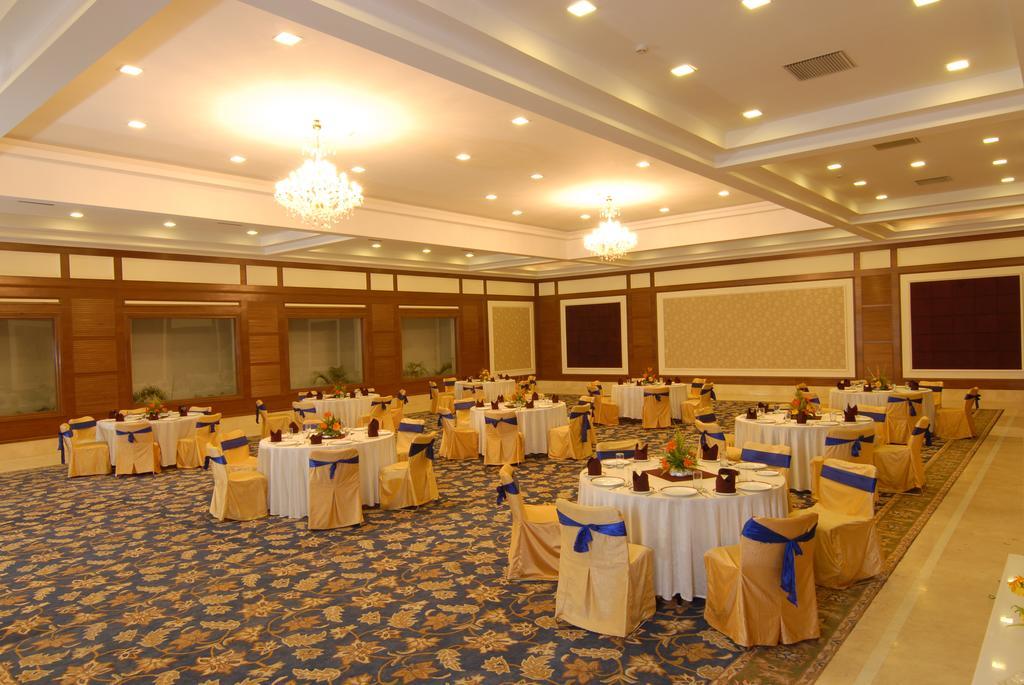 Chanakya Bnr Hotel Ранчи Екстериор снимка