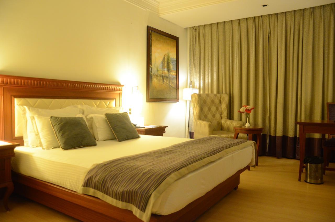 Chanakya Bnr Hotel Ранчи Екстериор снимка