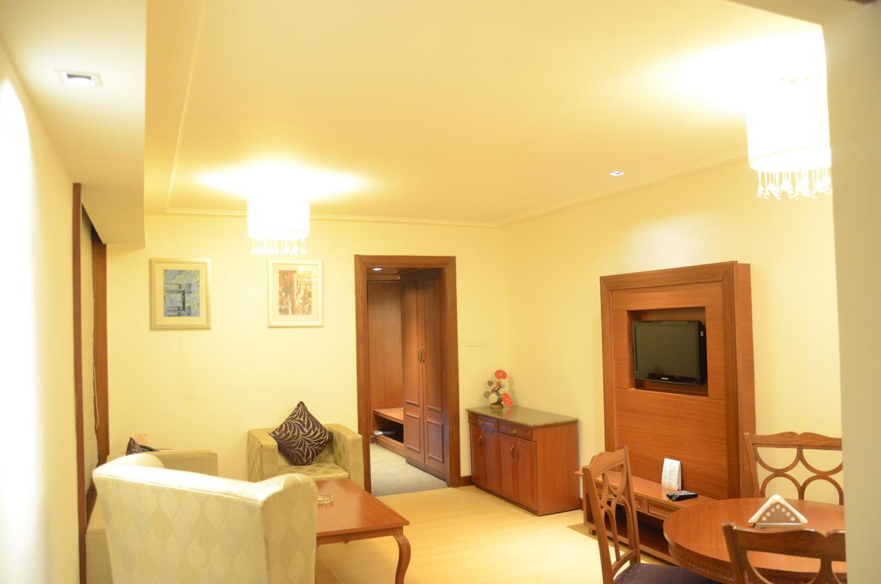 Chanakya Bnr Hotel Ранчи Екстериор снимка