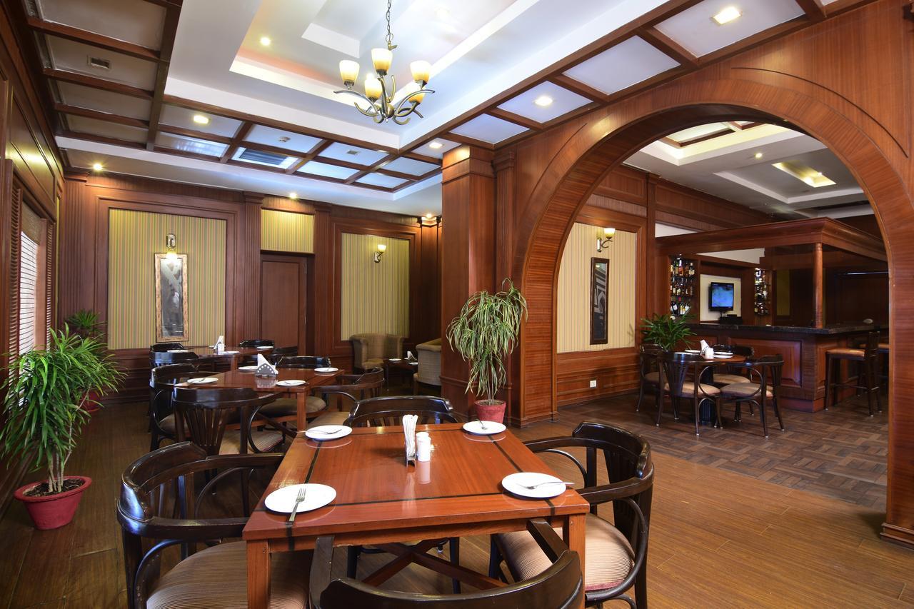 Chanakya Bnr Hotel Ранчи Екстериор снимка